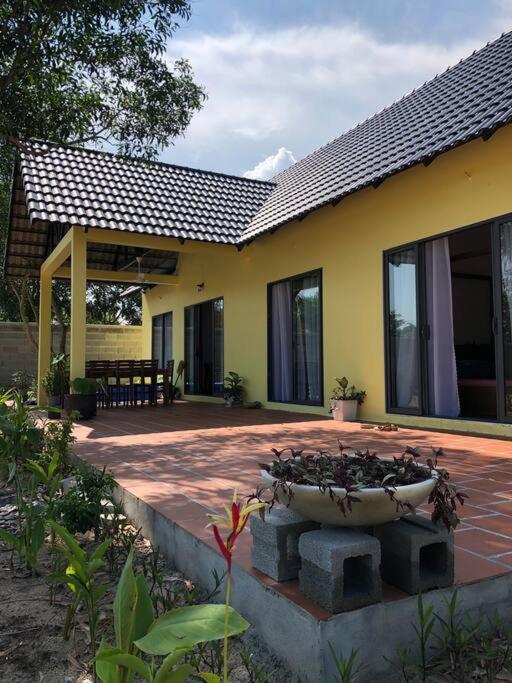 Fisherman Village Boutique Villas - Beachfront Ham Tan Buitenkant foto